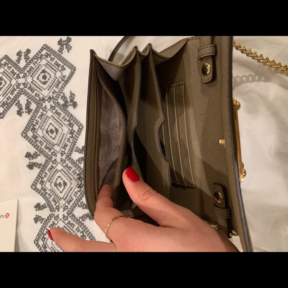 Michael Kors Jet Set Crossbody Purse - Picture 3 of 7